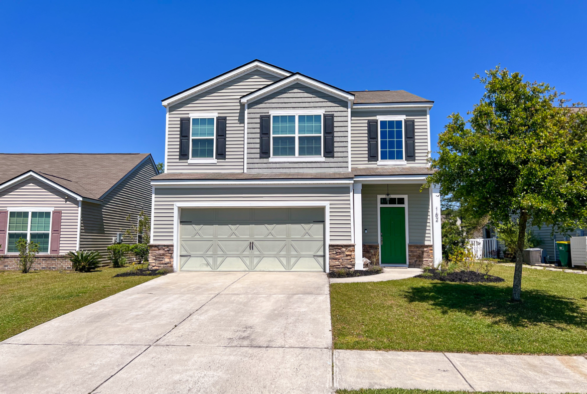 162 Heritage Pkwy - Front Exterior