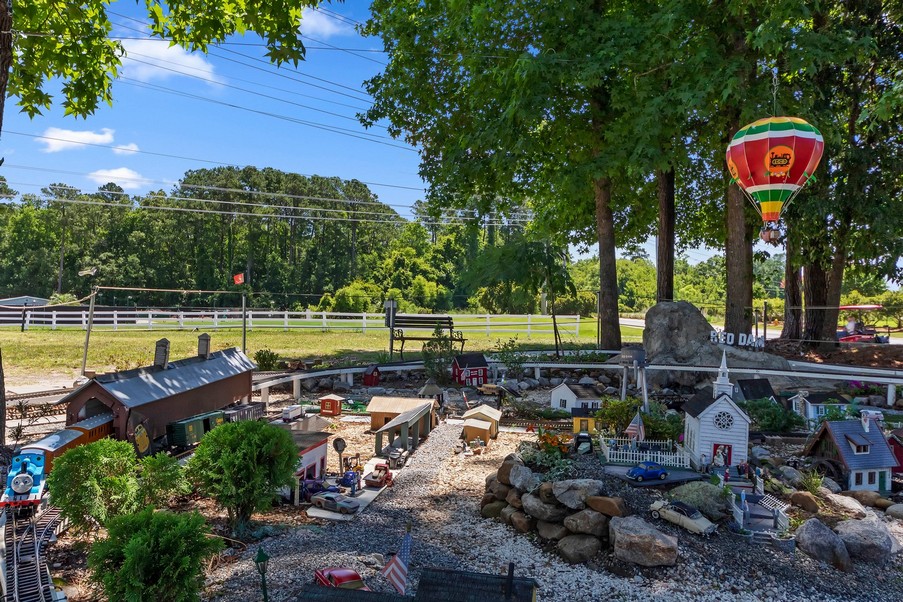 Amenities - garden