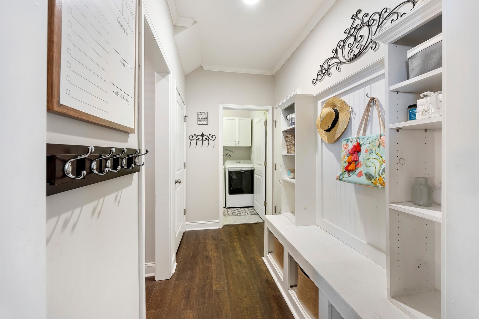 169 Rudder Run- laundry room hallway