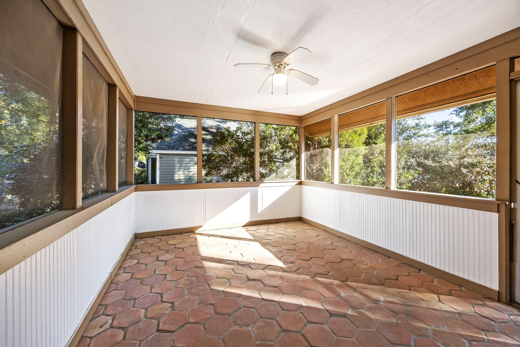 4 Lotus Ct - Sun Room