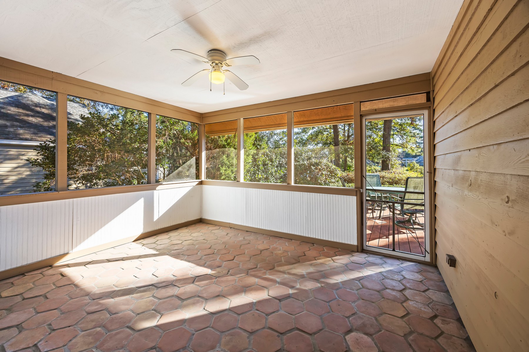 4 Lotus Ct - Sun Room