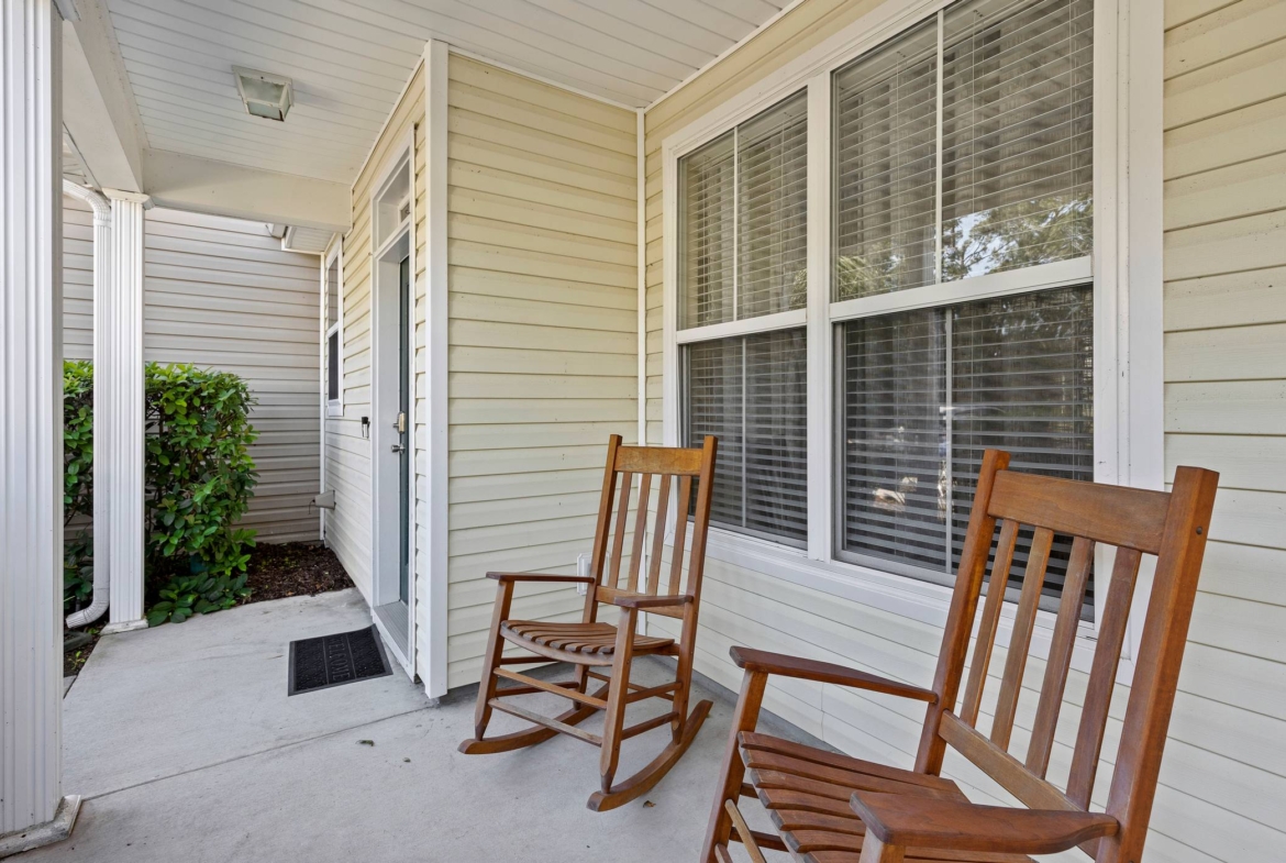 44 Water Tupelo - Front Porch