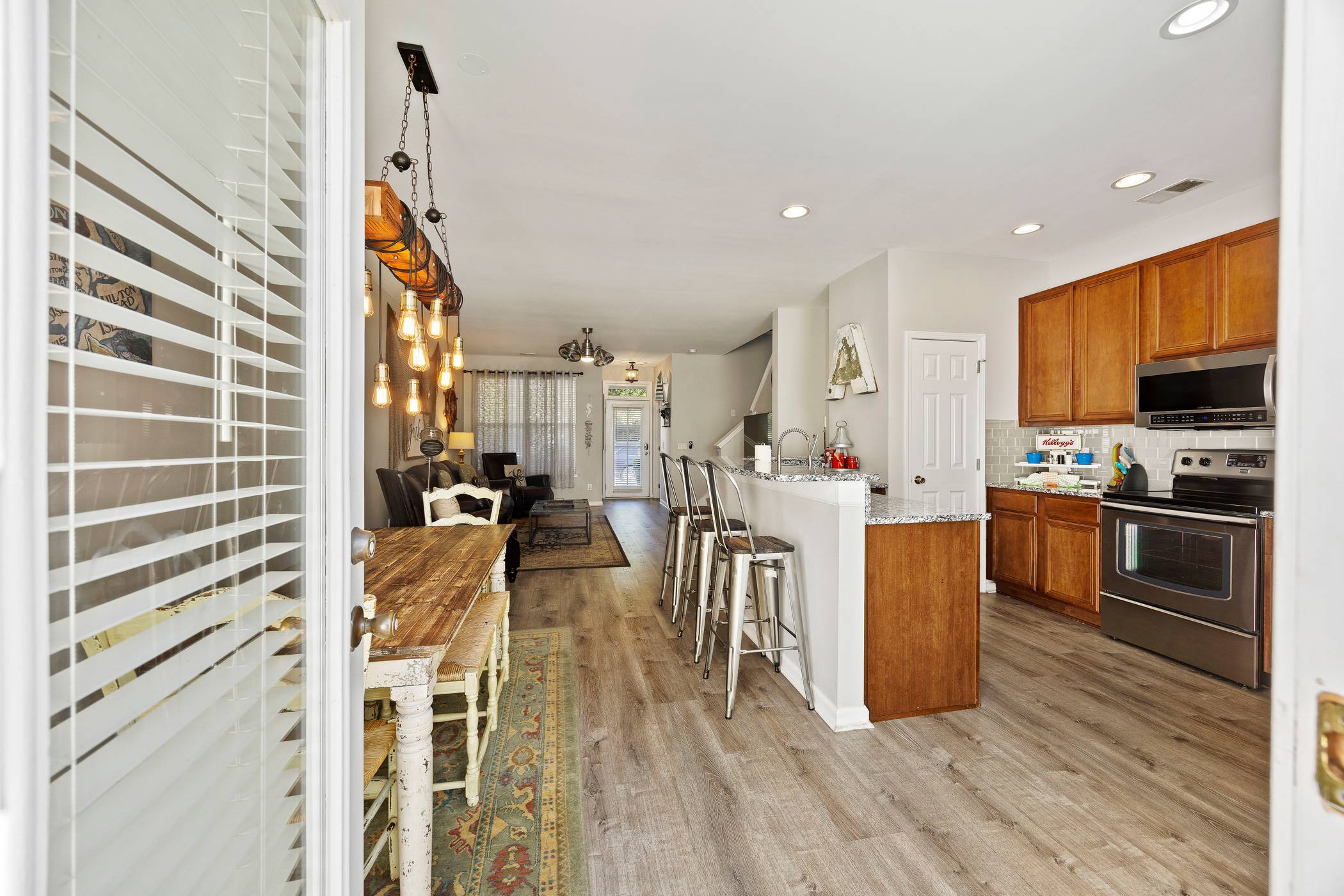 44 Water Tupelo - Dining Area