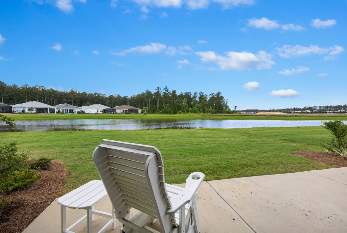 836 Landshark - Backyard view