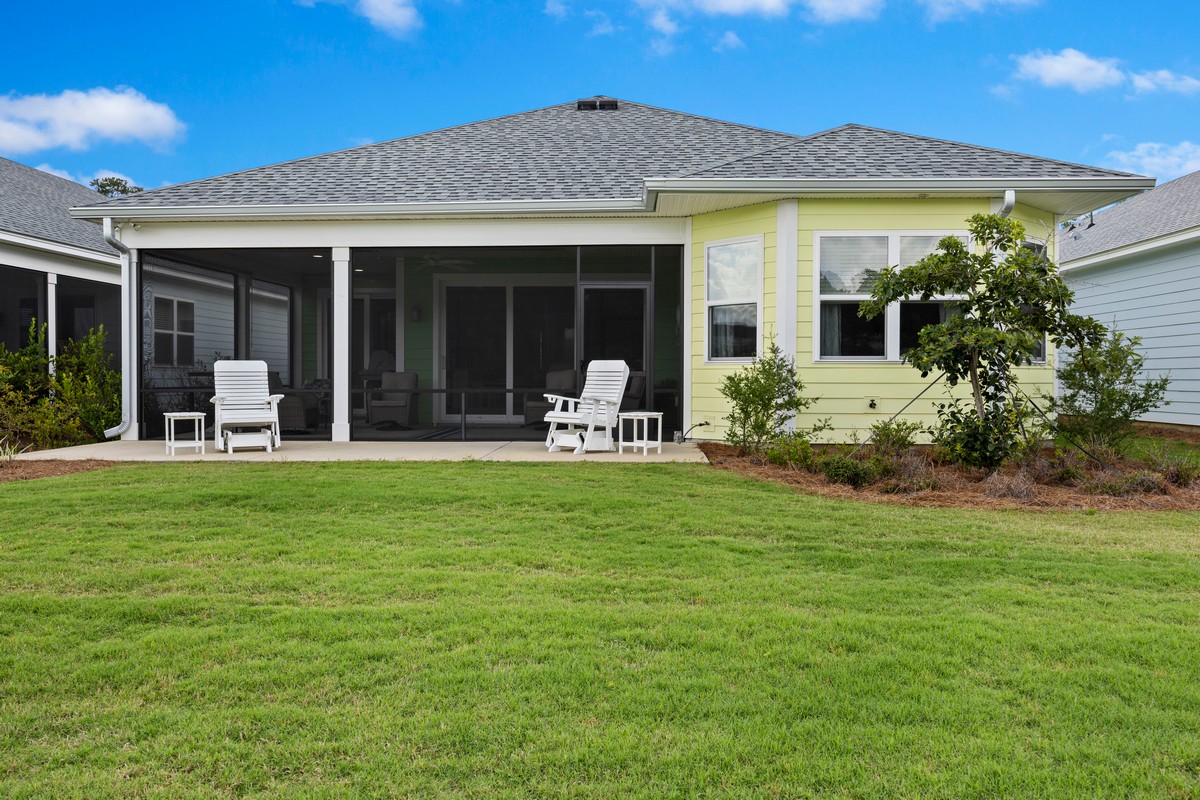 836 Landshark – Backyard view 836 Landshark - Backyard view