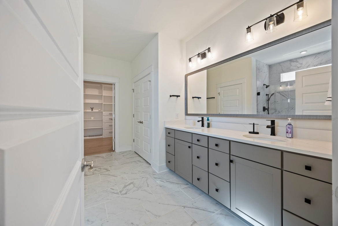 120 Carolina Oaks - bathroom