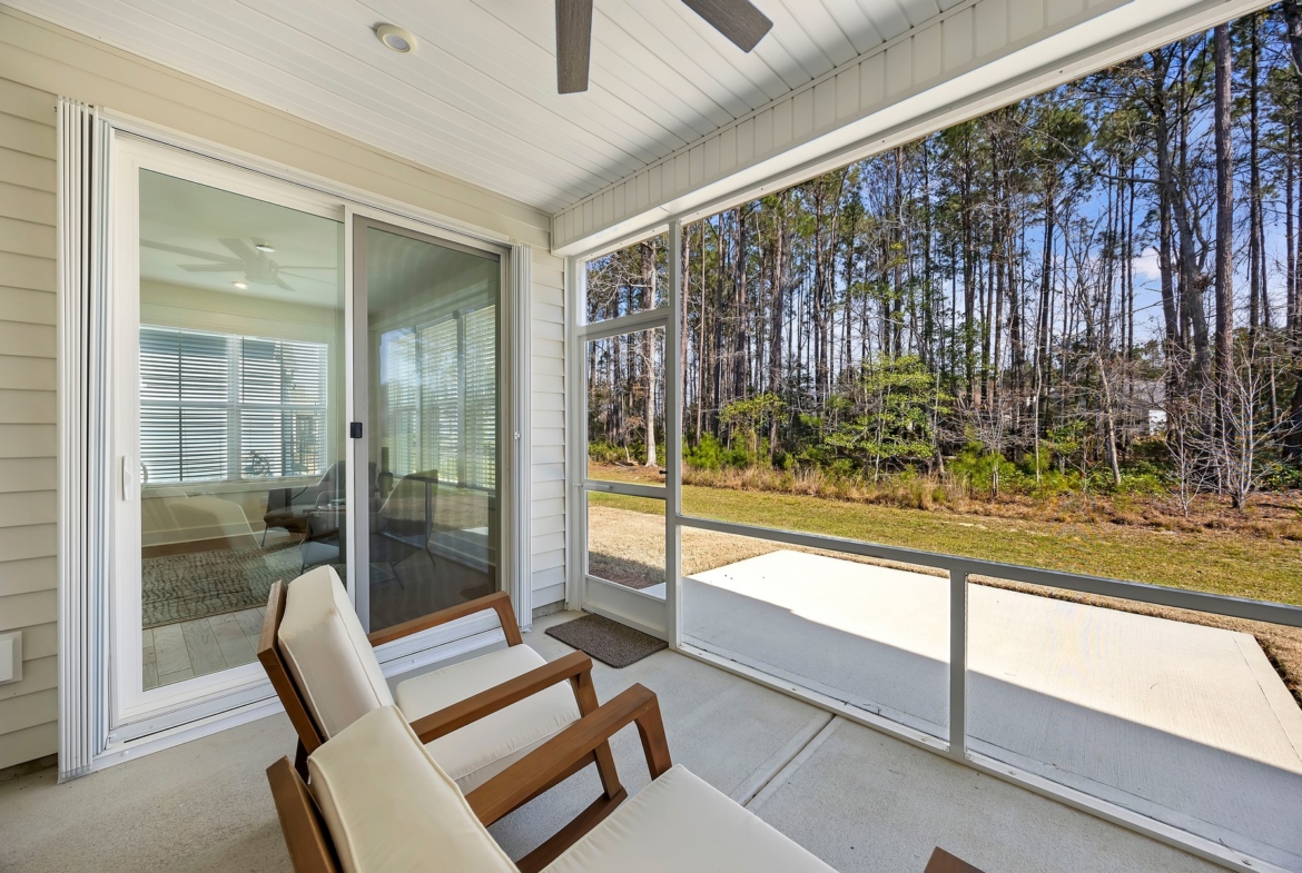 120 Carolina Oaks - screened porch