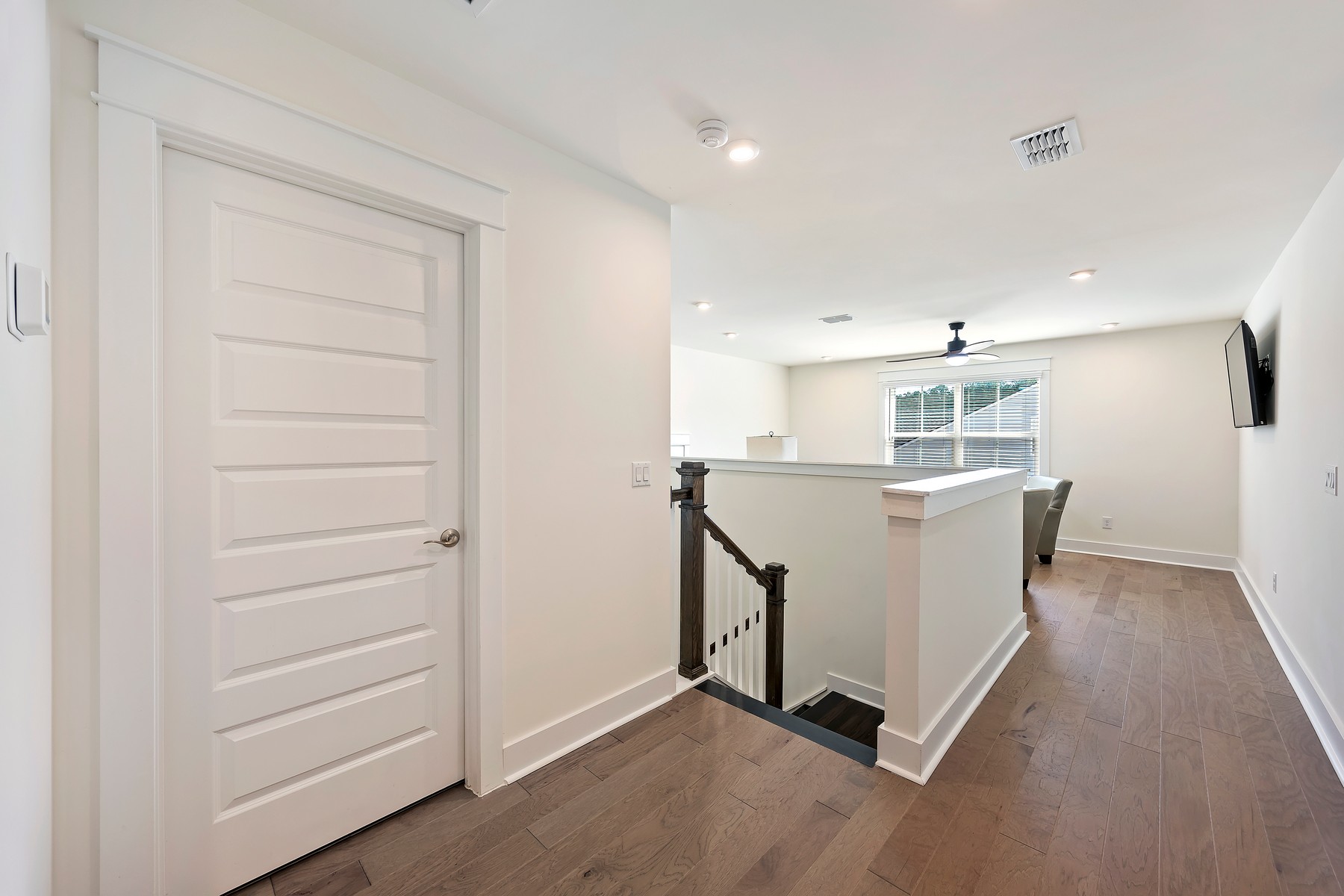 120 Carolina Oaks - upstairs hall