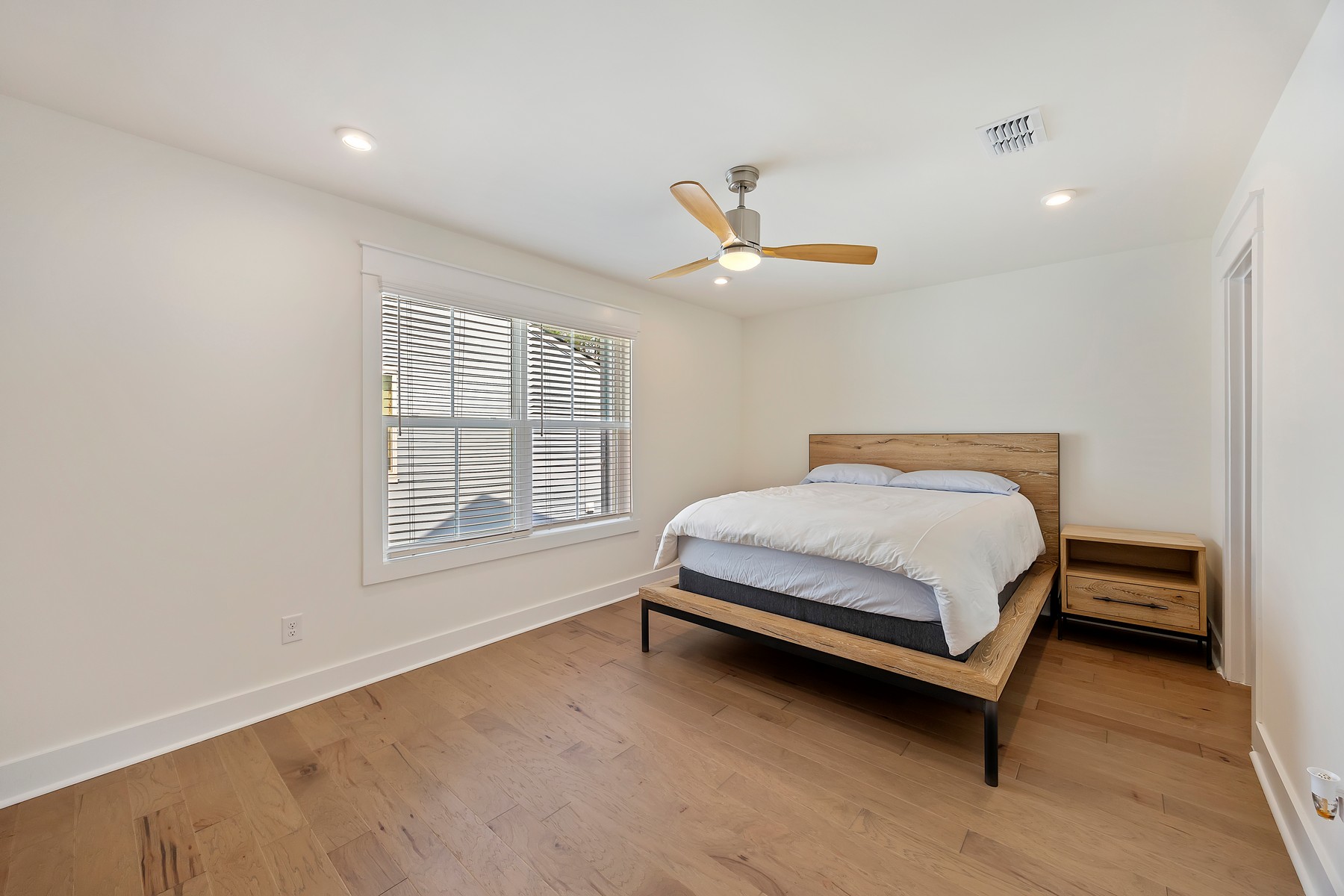 120 Carolina Oaks - upstairs bedroom