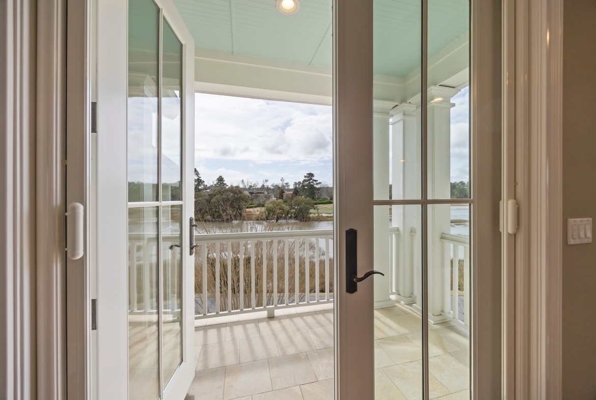 58 Lady Slipper - doors to balcony