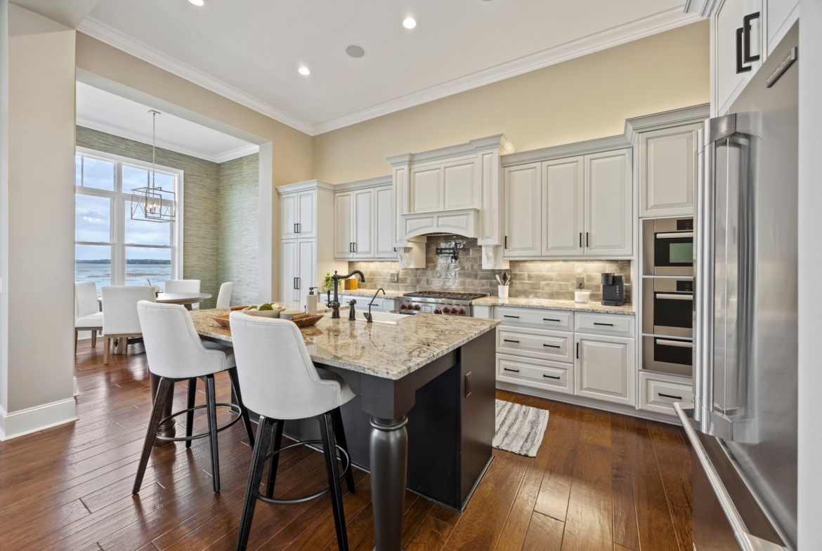 58 Lady Slipper - kitchen