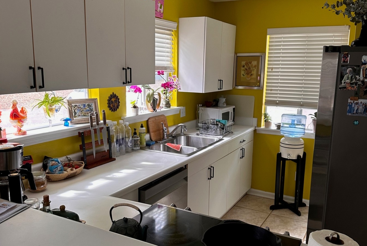 Kitchen of condo