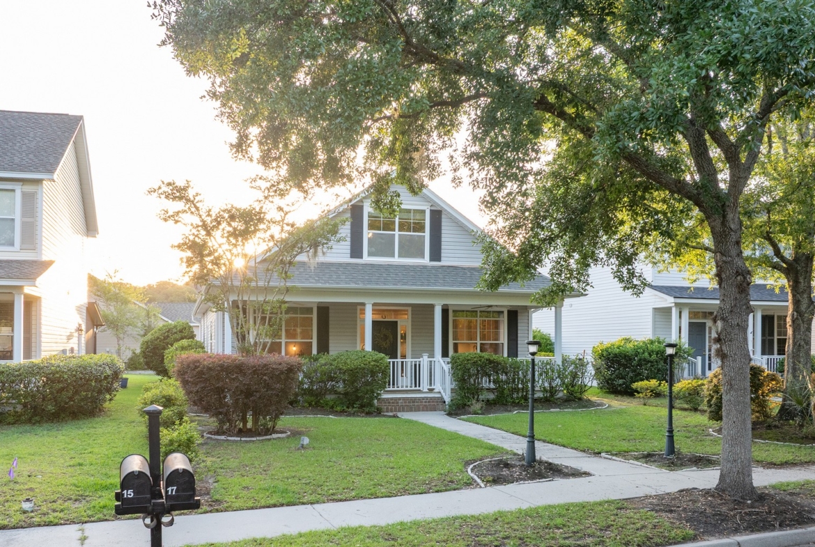 17 Sassafras - front of property