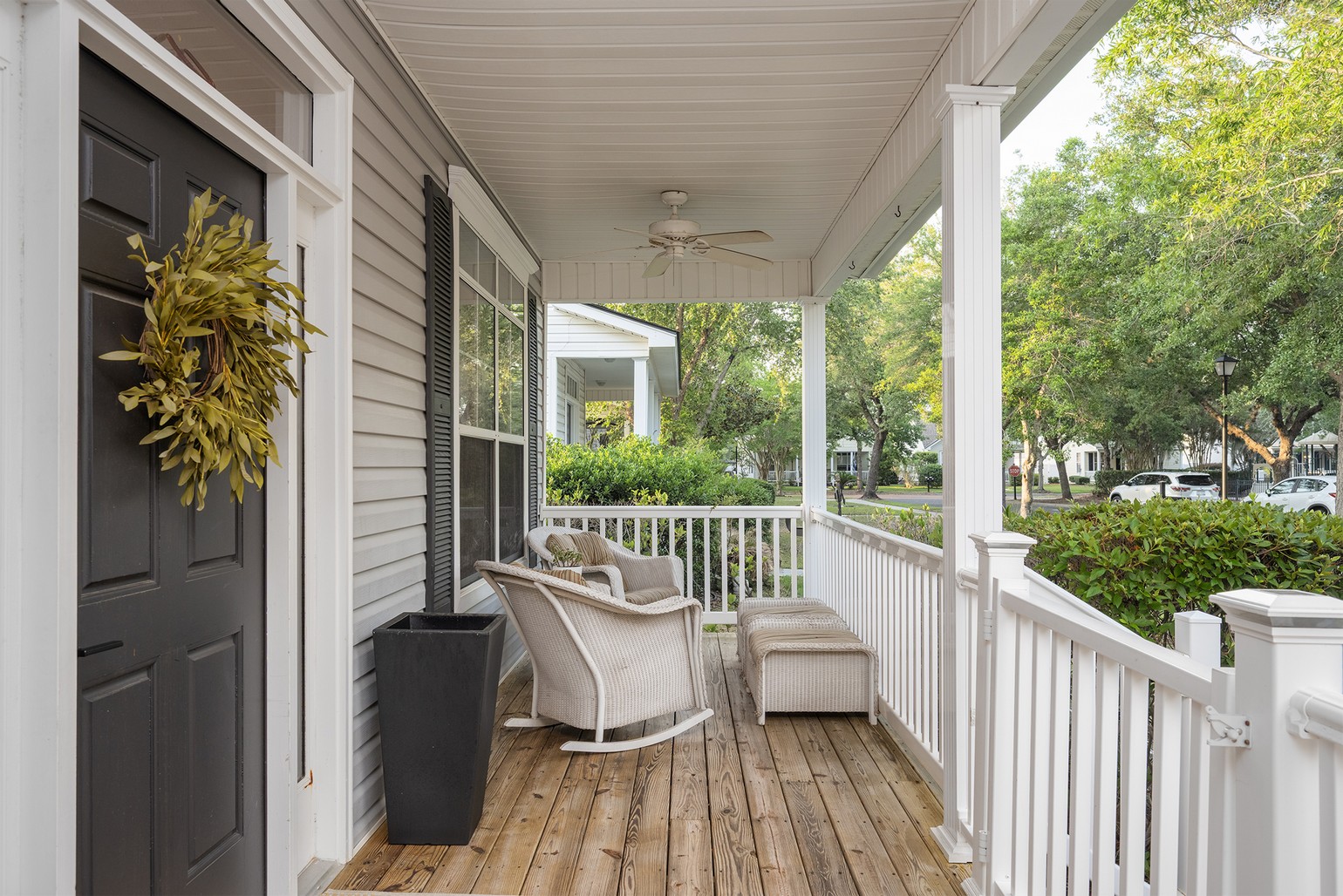 17-sassafras09 17 Sassafras - front porch