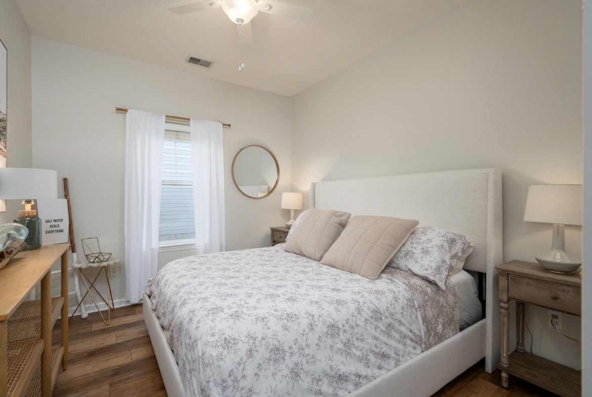 17 Sassafras - bedroom