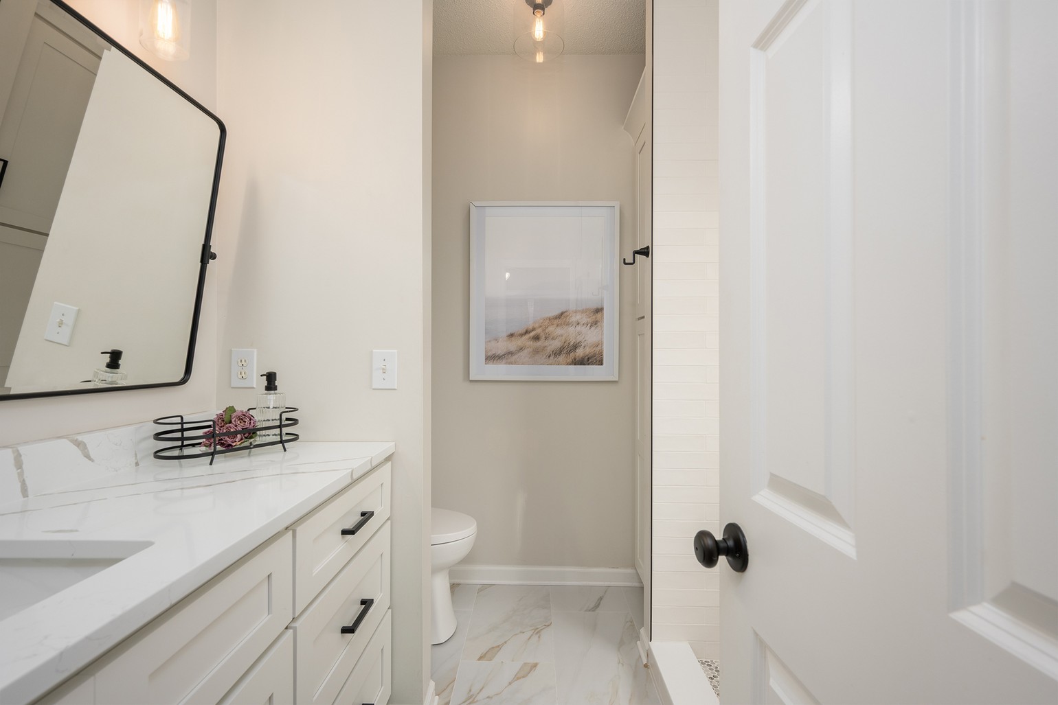 17-sassafras31 17 Sassafras - bathroom