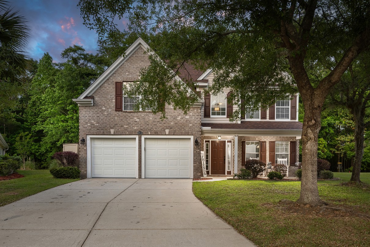 482-live-oak-walk02