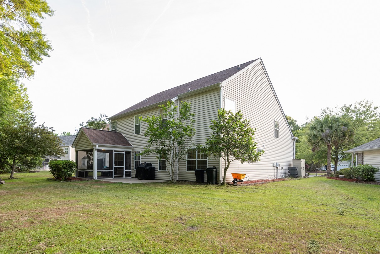 482-live-oak-walk03