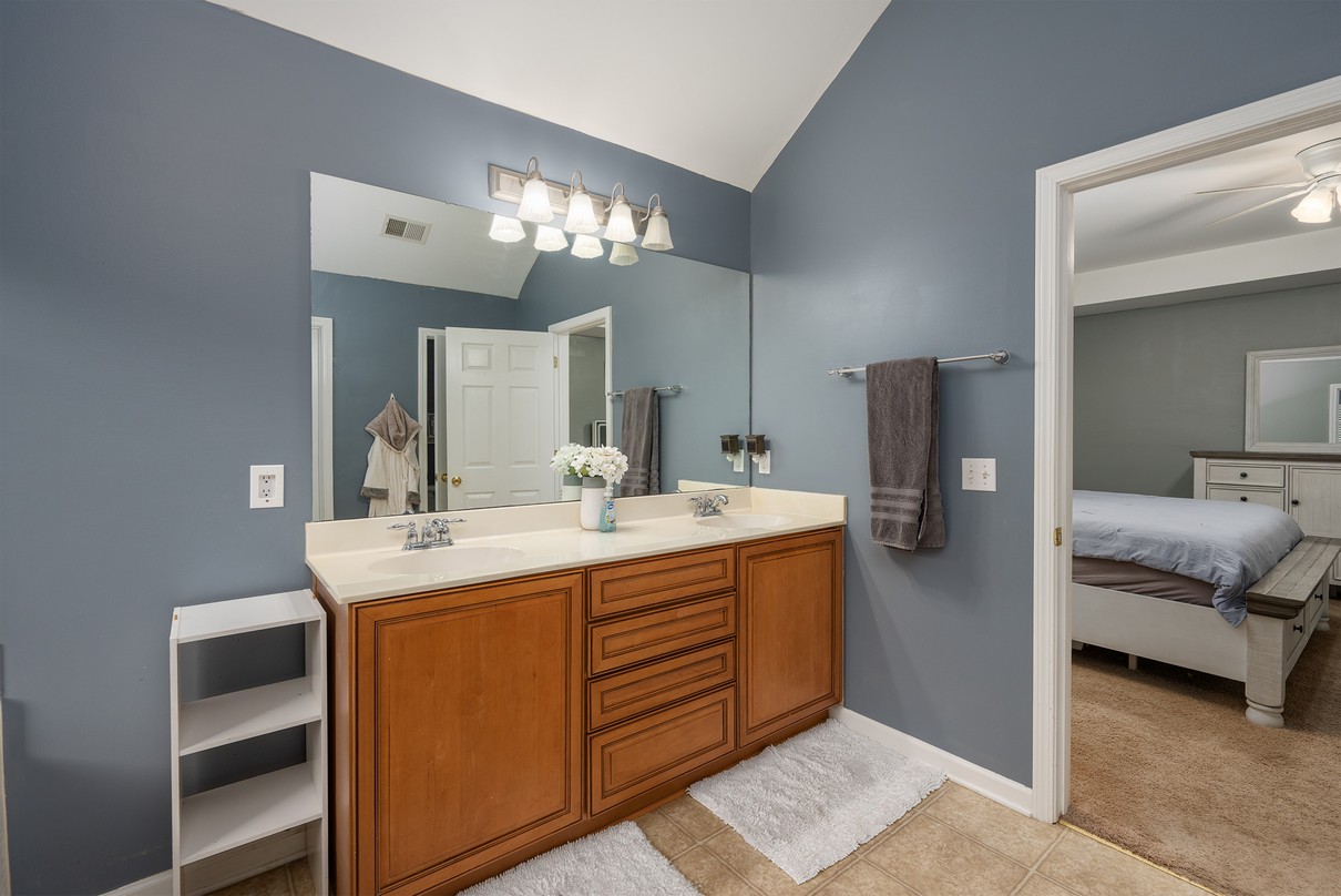 482-live-oak-walk34