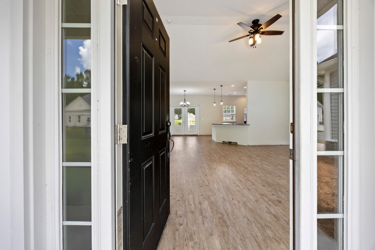05_24_Sand_Live_Oaks 24 Sand Live Oak - entryway