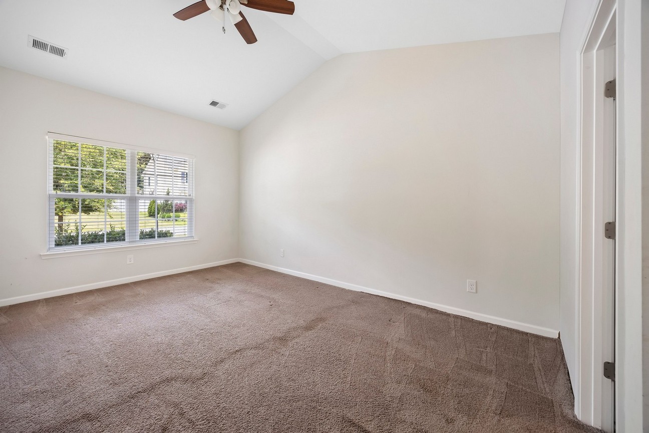 20_24_Sand_Live_Oaks 24 Sand Live Oak - bedroom