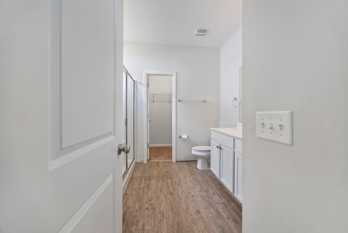 24 Sand Live Oak - primary bathroom