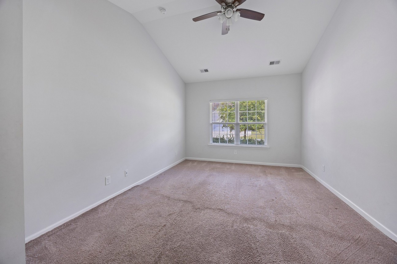 27_24_Sand_Live_Oaks 24 Sand Live Oak - bedroom