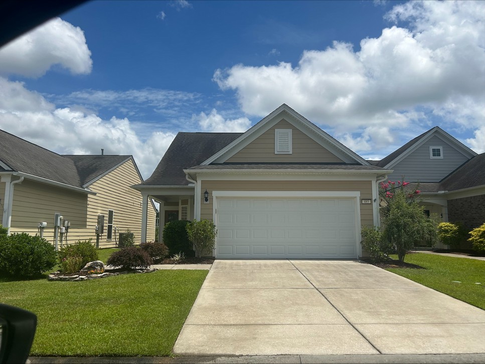 485 Heathwood Dr - Front of property