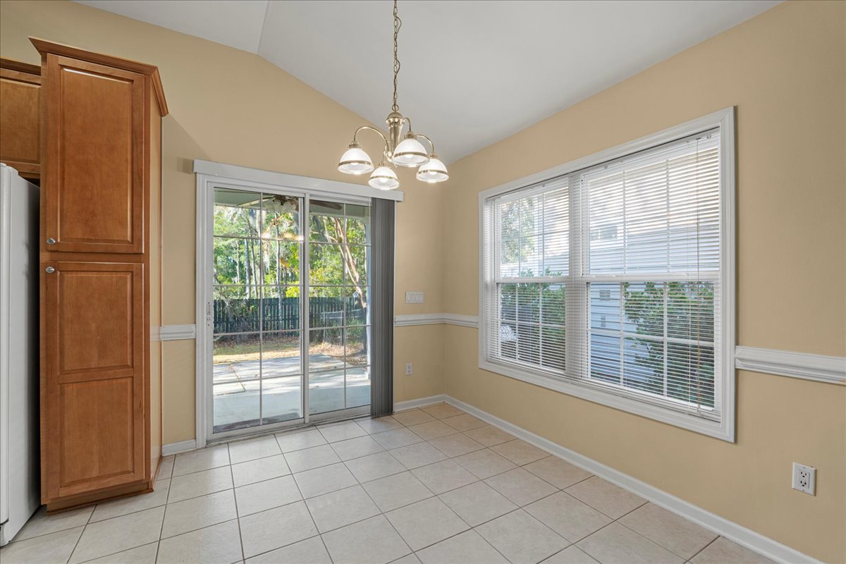07-40 Gables Ln