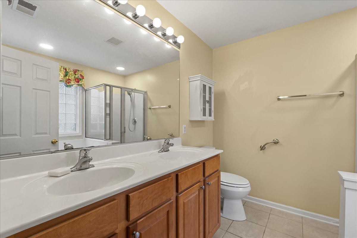 13-40 Gables Ln