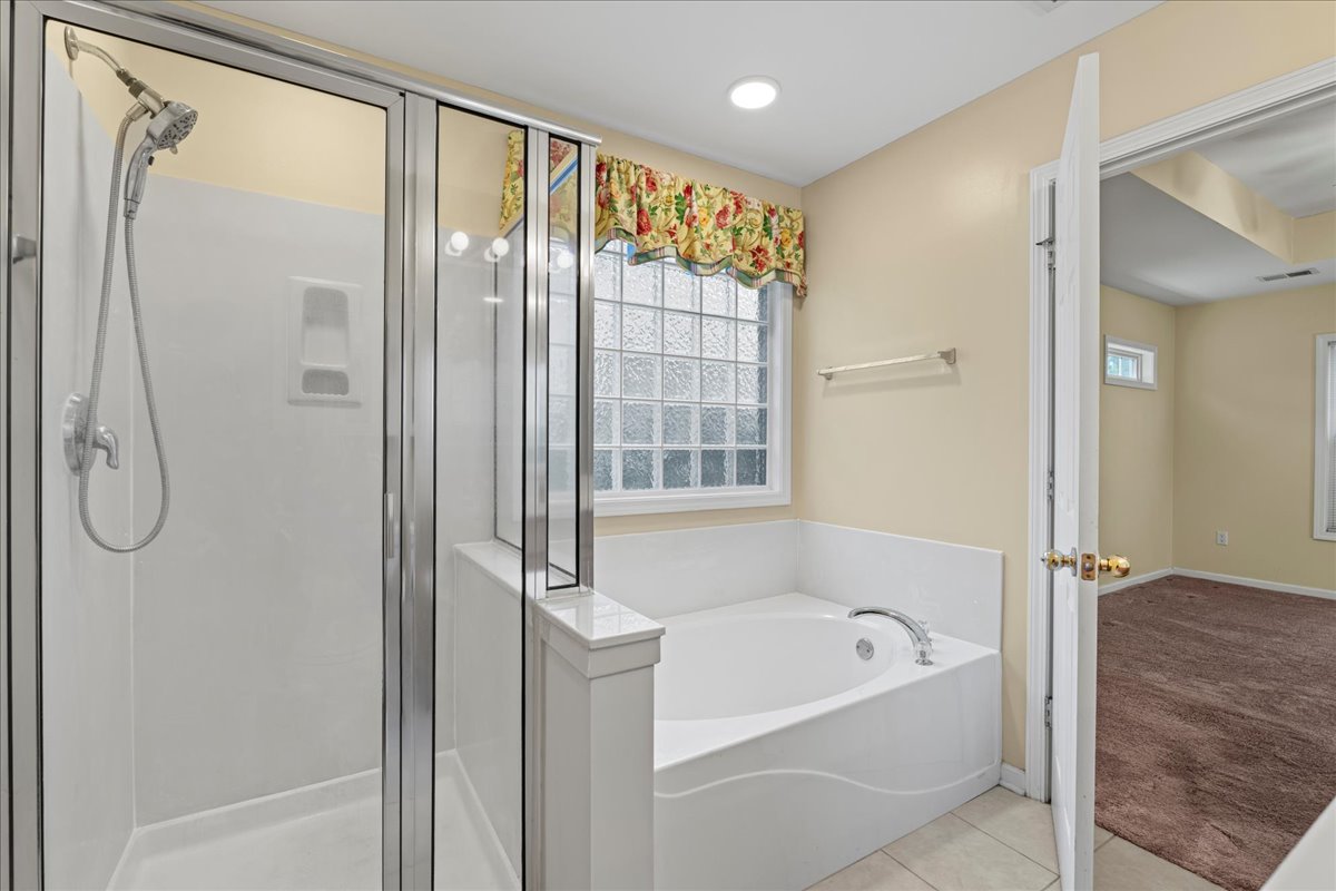 14-40 Gables Ln