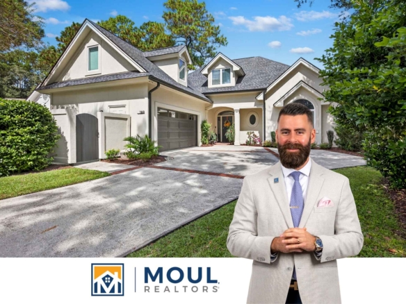 182 Sumer sq - Agent in front of Property